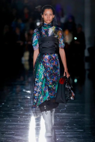 Look 4